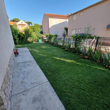 Julia Apartment Biograd Na Moru Bagian luar foto