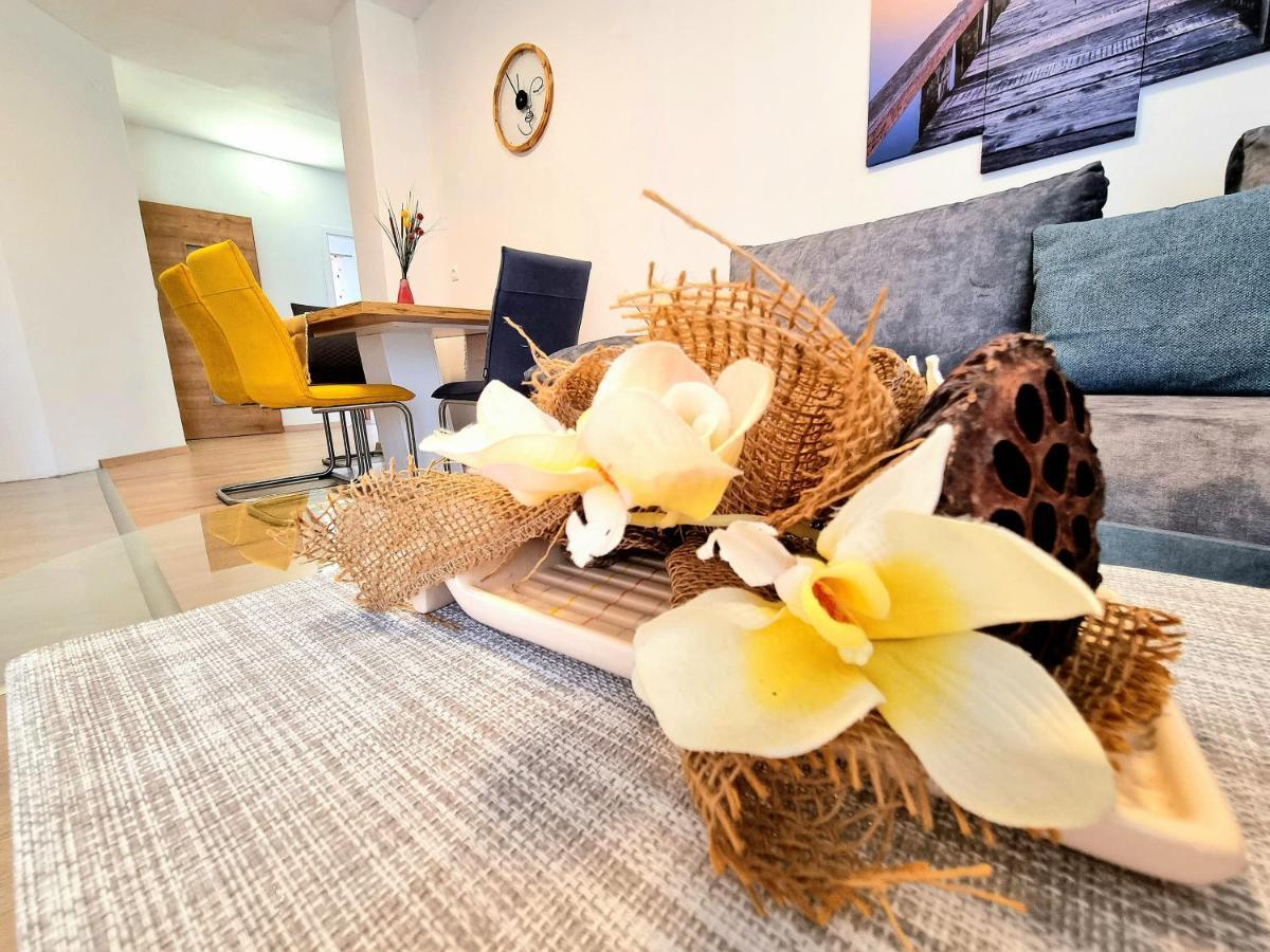 Julia Apartment Biograd Na Moru Bagian luar foto