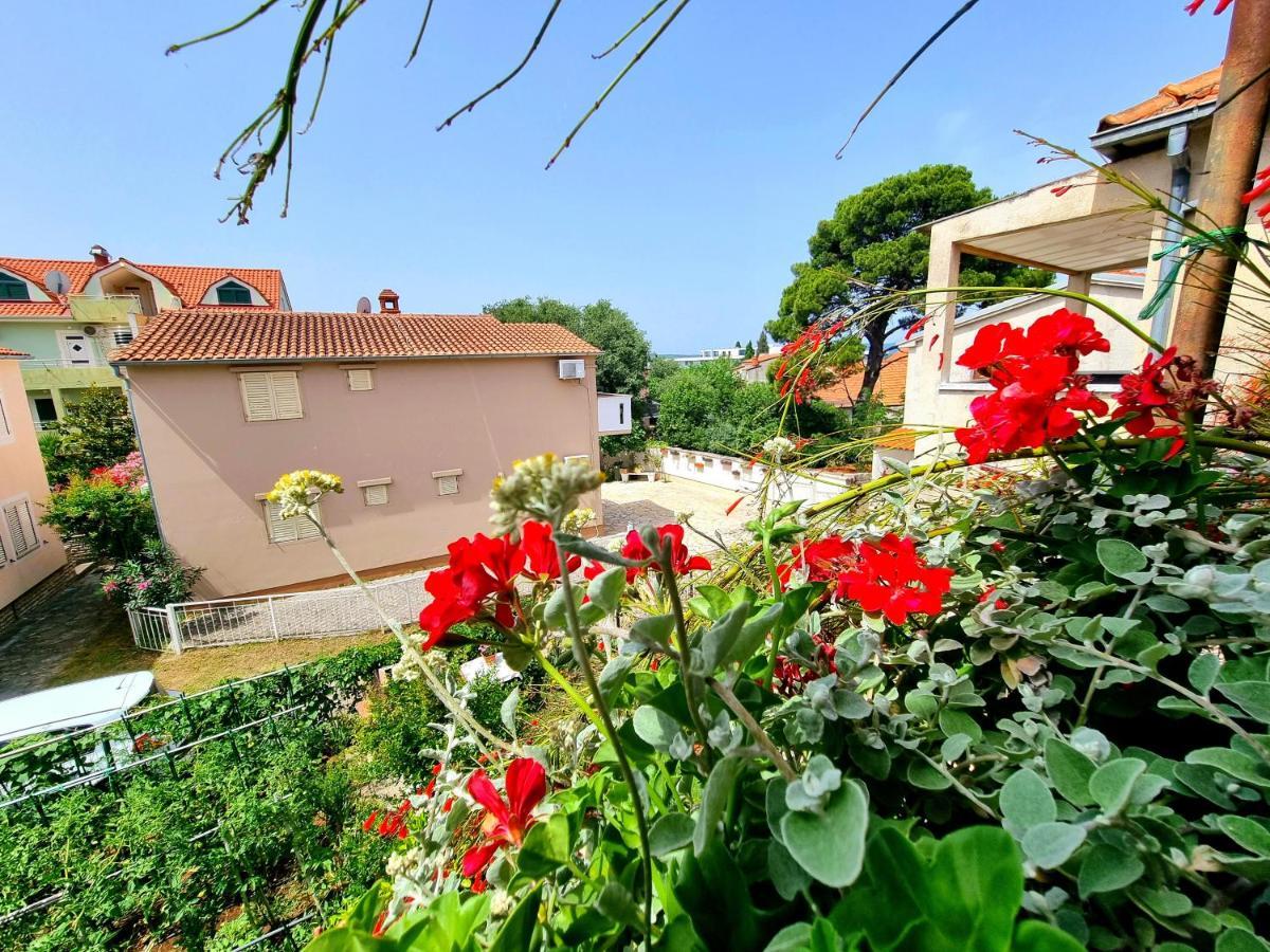 Julia Apartment Biograd Na Moru Bagian luar foto