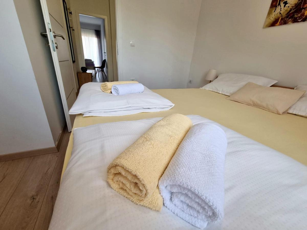 Julia Apartment Biograd Na Moru Bagian luar foto