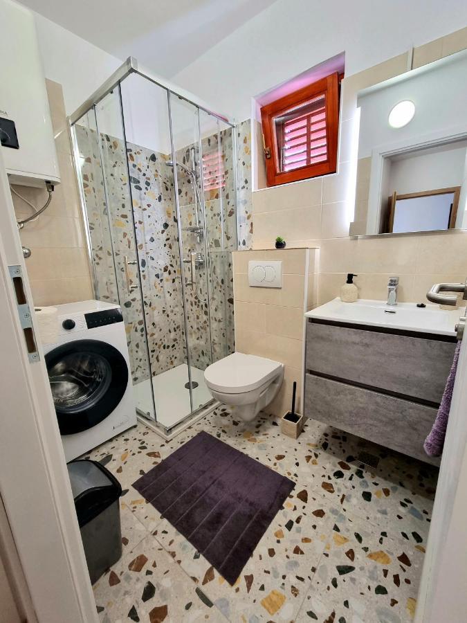 Julia Apartment Biograd Na Moru Bagian luar foto